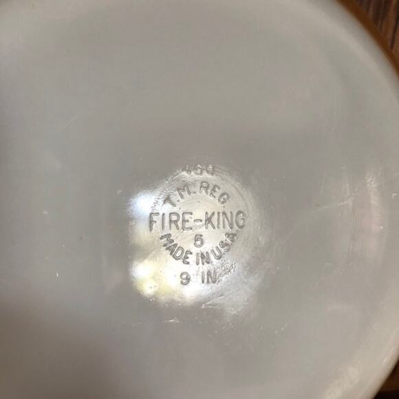 Vintage Fire King Peach Lustre 9” Pie Plate - Picture 4 of 7